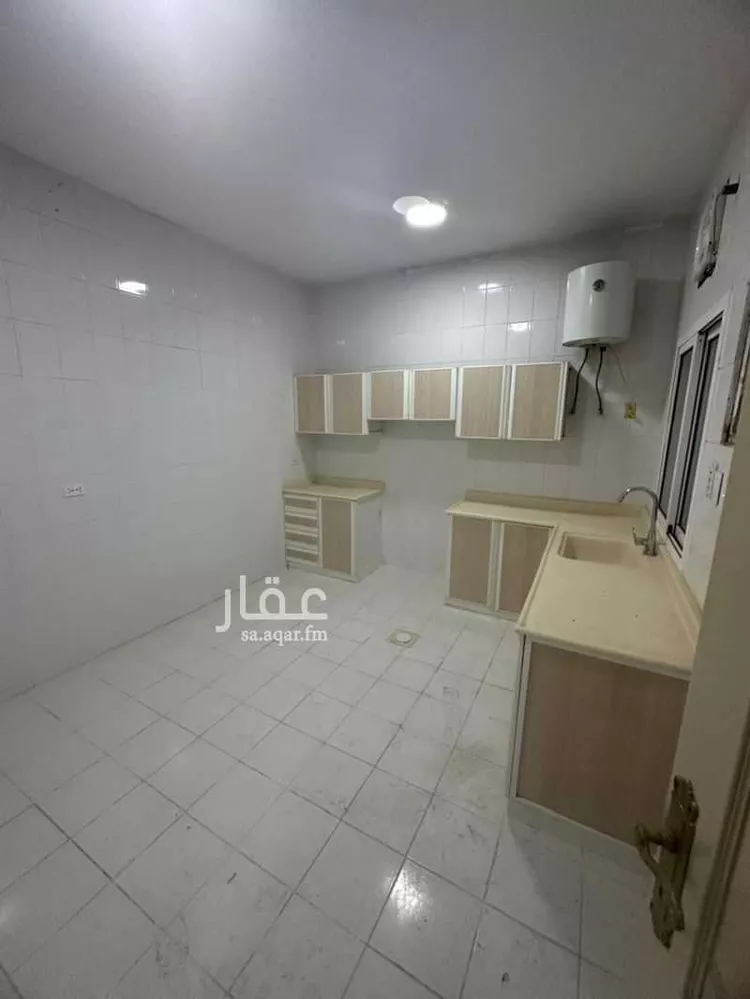 عمارة للإيجار في شارع السابع عشر, حي الخبرالشمالية, مدينة الخبر, المنطقة الشرقية صورة 2
