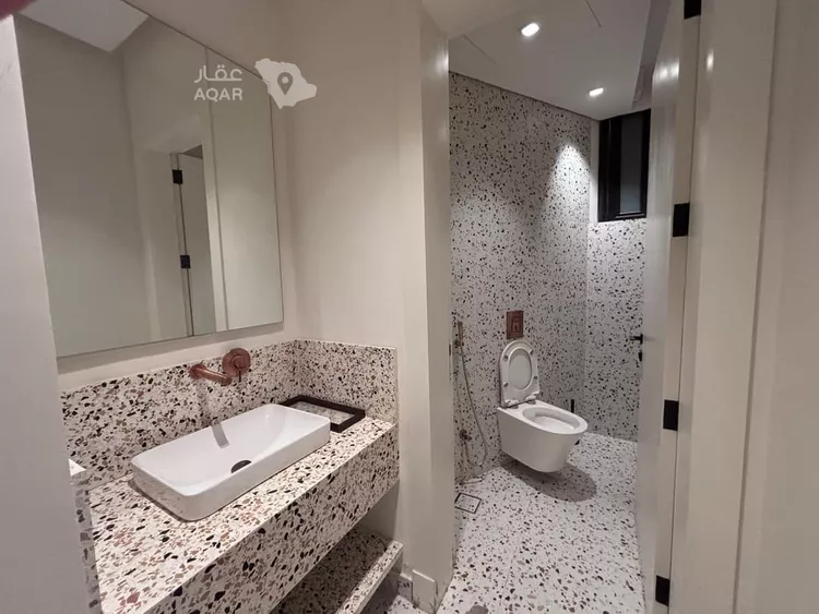 Apartment for Sale in Riyadh Al Malqa 5