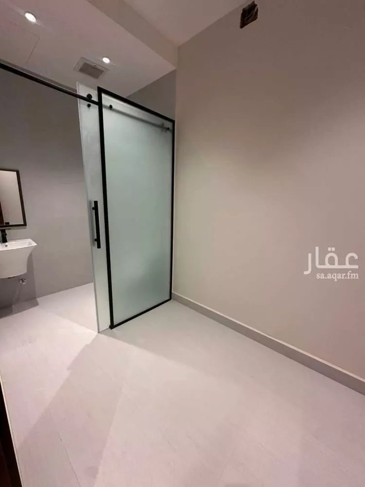 فيلا للإيجار في شارع رقم 372, حي النرجس, مدينة الرياض, منطقة الرياض صورة 2