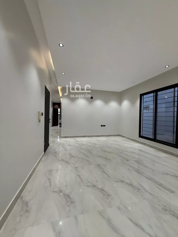 دور للبيع في شارع أحمد العطار, حي الرمال, مدينة الرياض, منطقة الرياض صورة 2