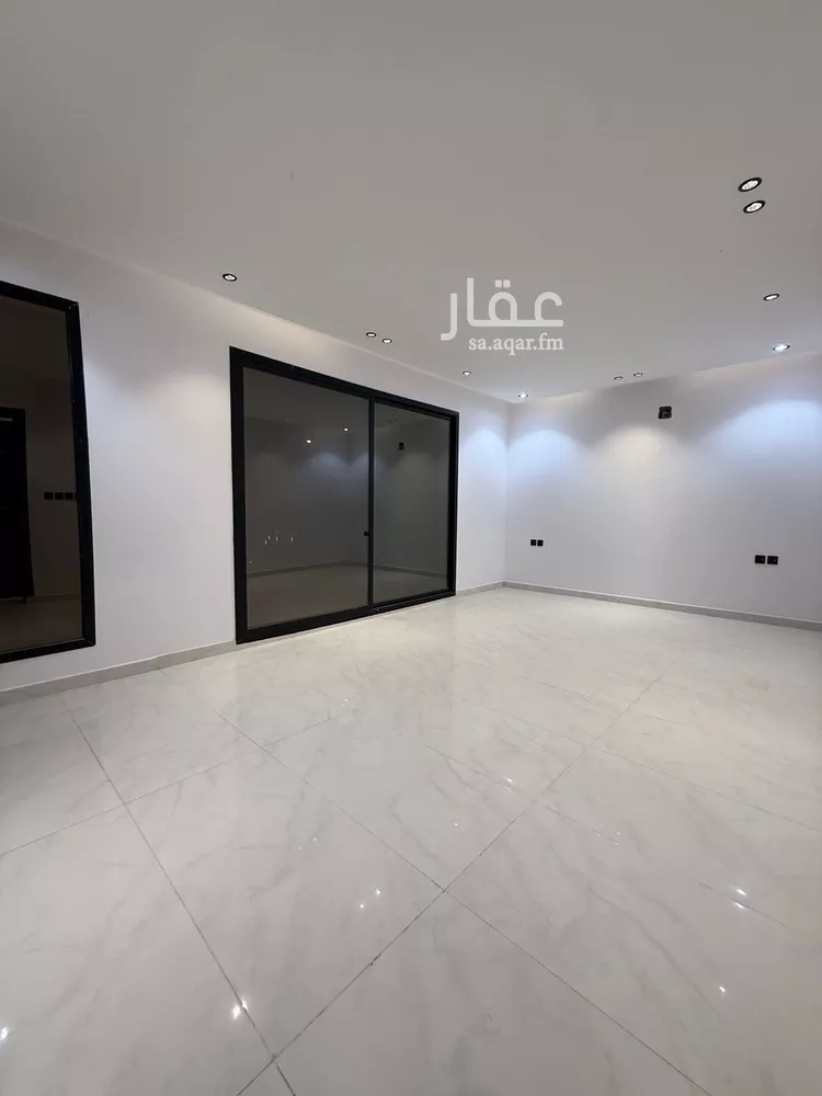دور للبيع في شارع إبراهيم بن إدريس المالكي, حي الرمال, مدينة الرياض, منطقة الرياض صورة 3