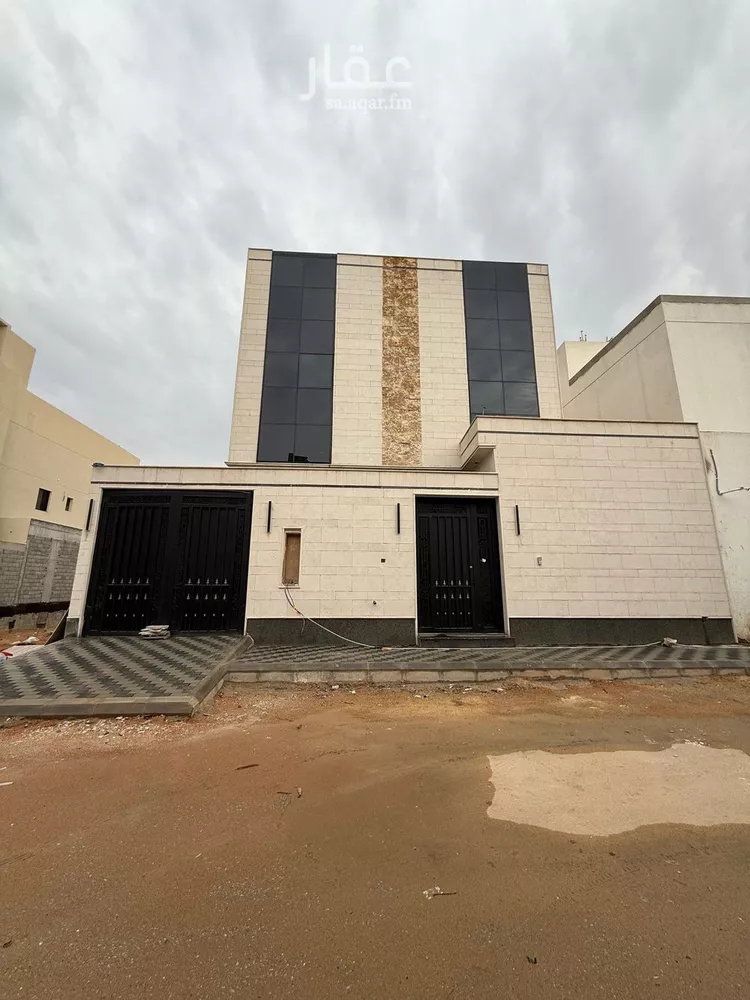 فيلا للبيع في شارع عبدالرحمن بن داود, حي الرمال, مدينة الرياض, منطقة الرياض