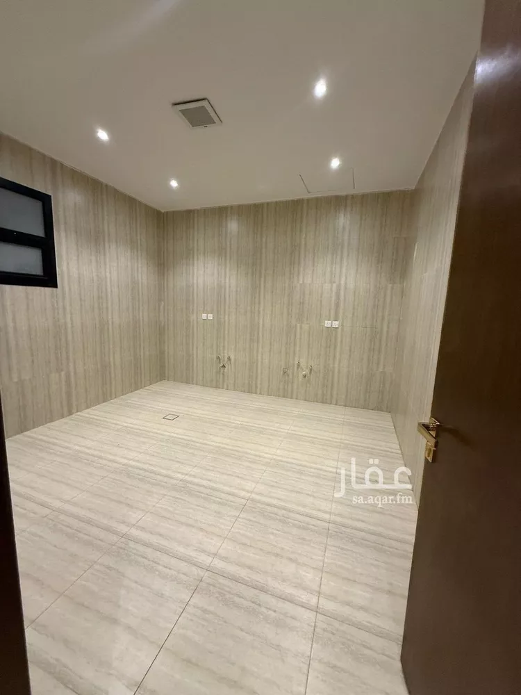 دور للبيع في شارع علي بن عبدالكافي, حي الرمال, مدينة الرياض, منطقة الرياض صورة 3