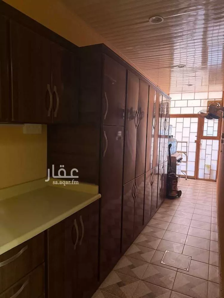 فيلا للبيع في شارع عمرو الكندي, حي عرقة, مدينة الرياض, منطقة الرياض 12