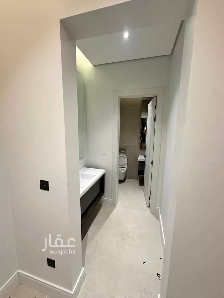 Floor for Rent in Riyadh Al Olaya 8