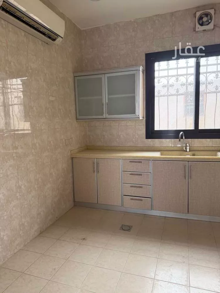 شقة للإيجار في شارع محمود الألوسي, حي التعاون, مدينة الرياض, منطقة الرياض صورة 5