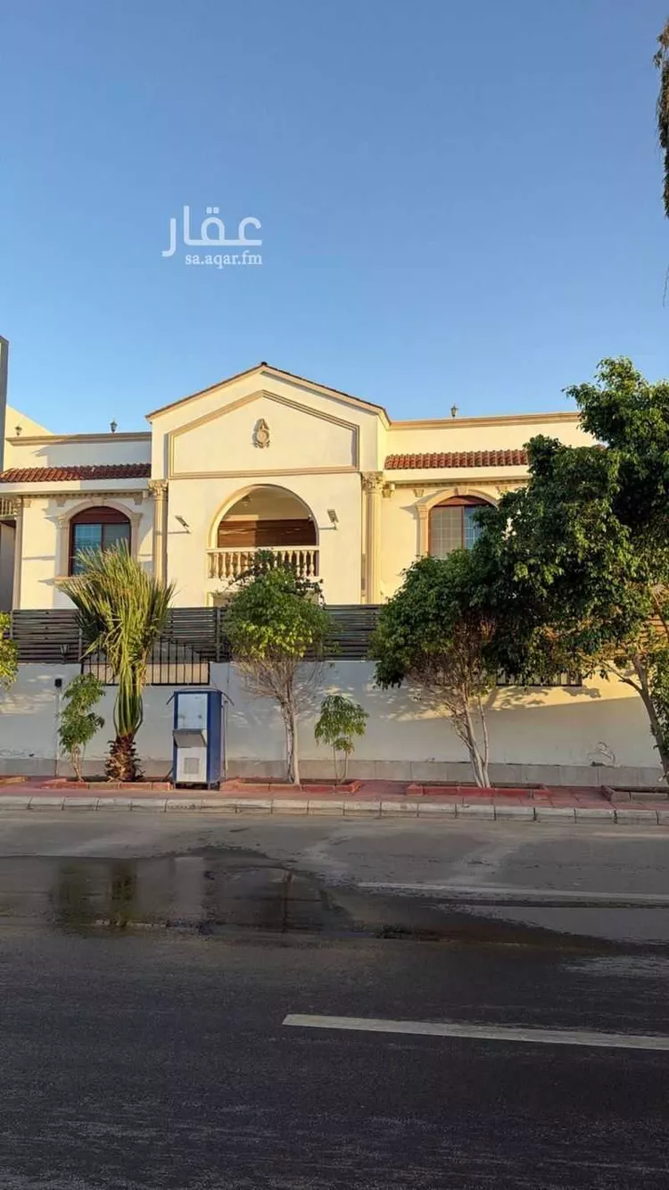 فيلا للبيع في شارع صفية بنت عبدالمطلب, حي النعيم, مدينة جدة, منطقة مكة المكرمة 1 صورة