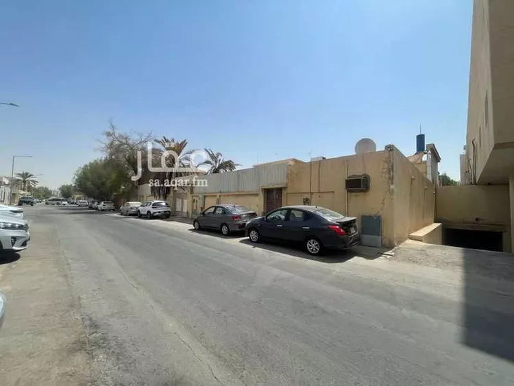 فيلا للبيع في شارع قيس بن عاصم, حي الضباط, مدينة الرياض, منطقة الرياض صورة 2