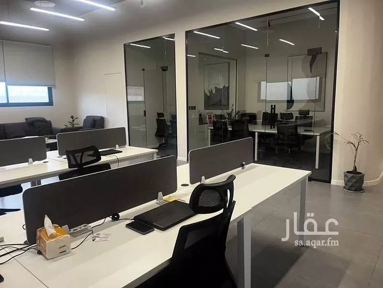 مكتب تجاري للإيجار في شارع طريق الامير محمد بن سعد بن عبد العزيز, حي الملقا, مدينة الرياض, منطقة الرياض صورة 5