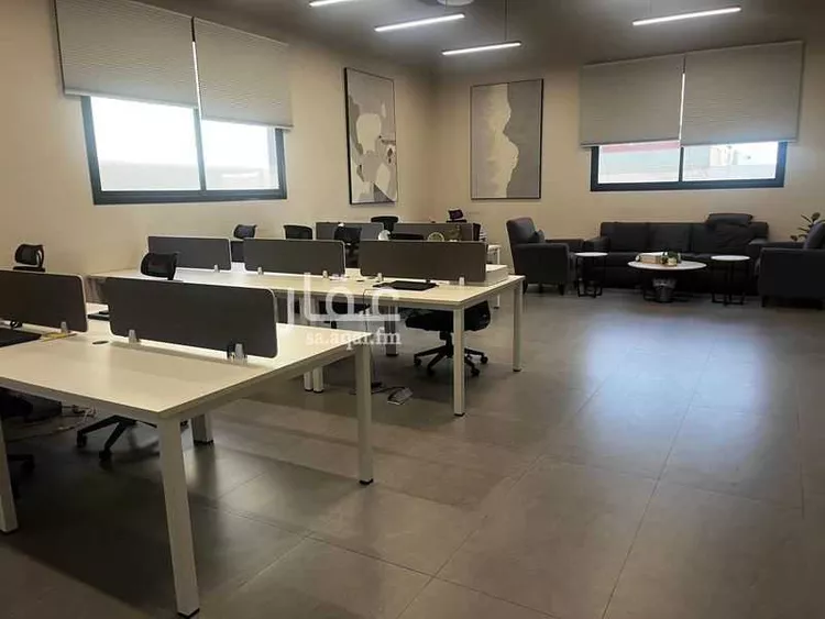 مكتب تجاري للإيجار في شارع طريق الامير محمد بن سعد بن عبد العزيز, حي الملقا, مدينة الرياض, منطقة الرياض صورة 3