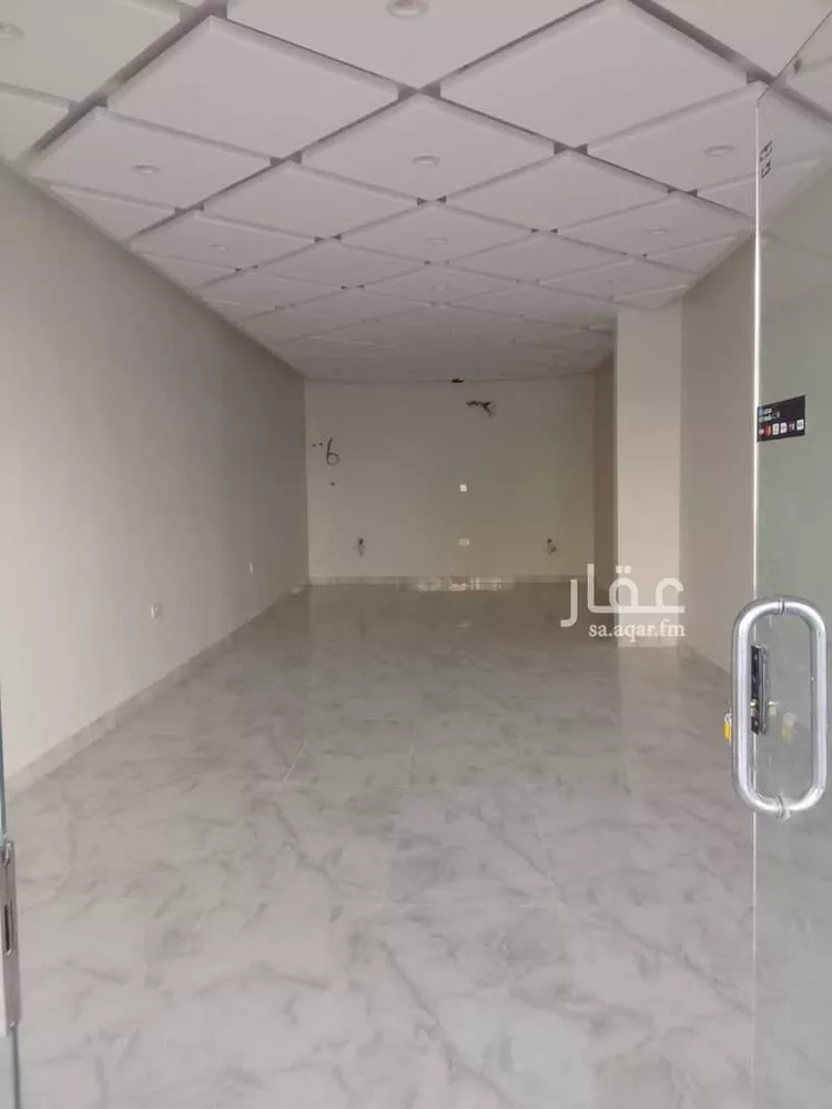 محل للإيجار في شارع طريق الملك عبدالله الفرعي, حي القبلتين, مدينة المدينة المنورة, منطقة المدينة المنورة صورة 3