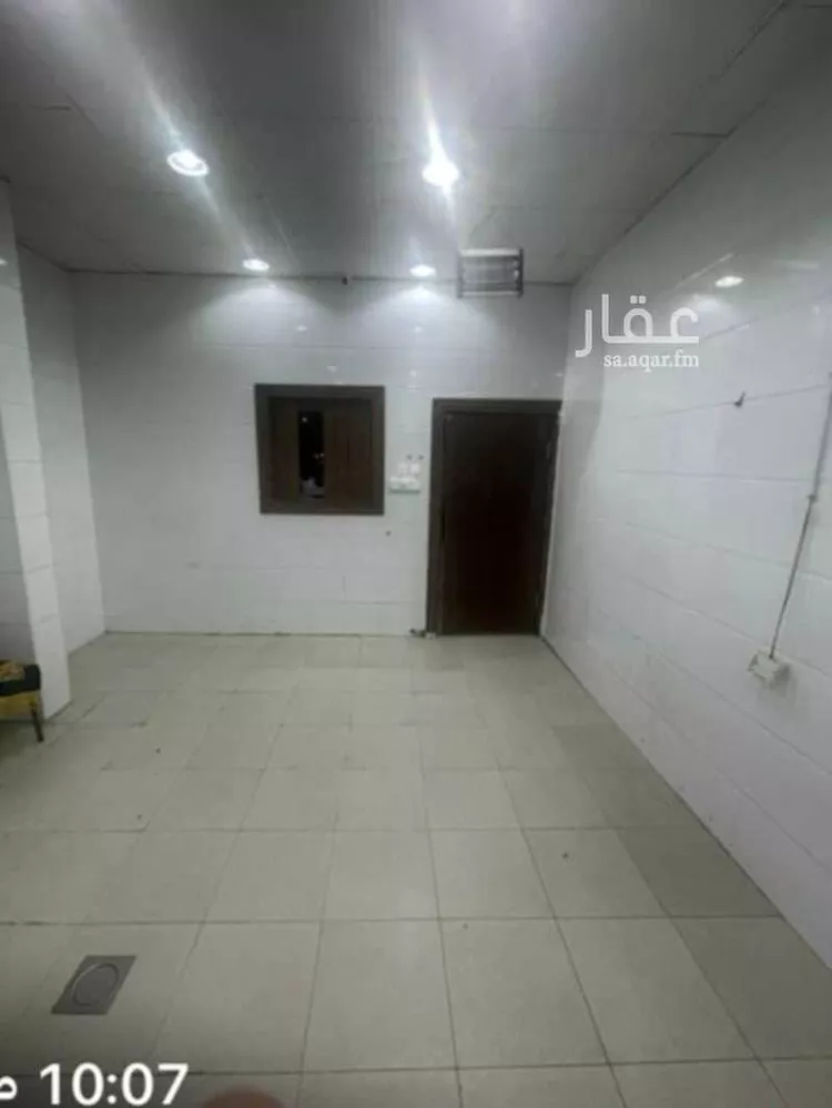 محل للإيجار في شارع علي ابن فضال ، حي العنابس ، المدينة المنورة ، منطقة المدينة المنورة صورة 3