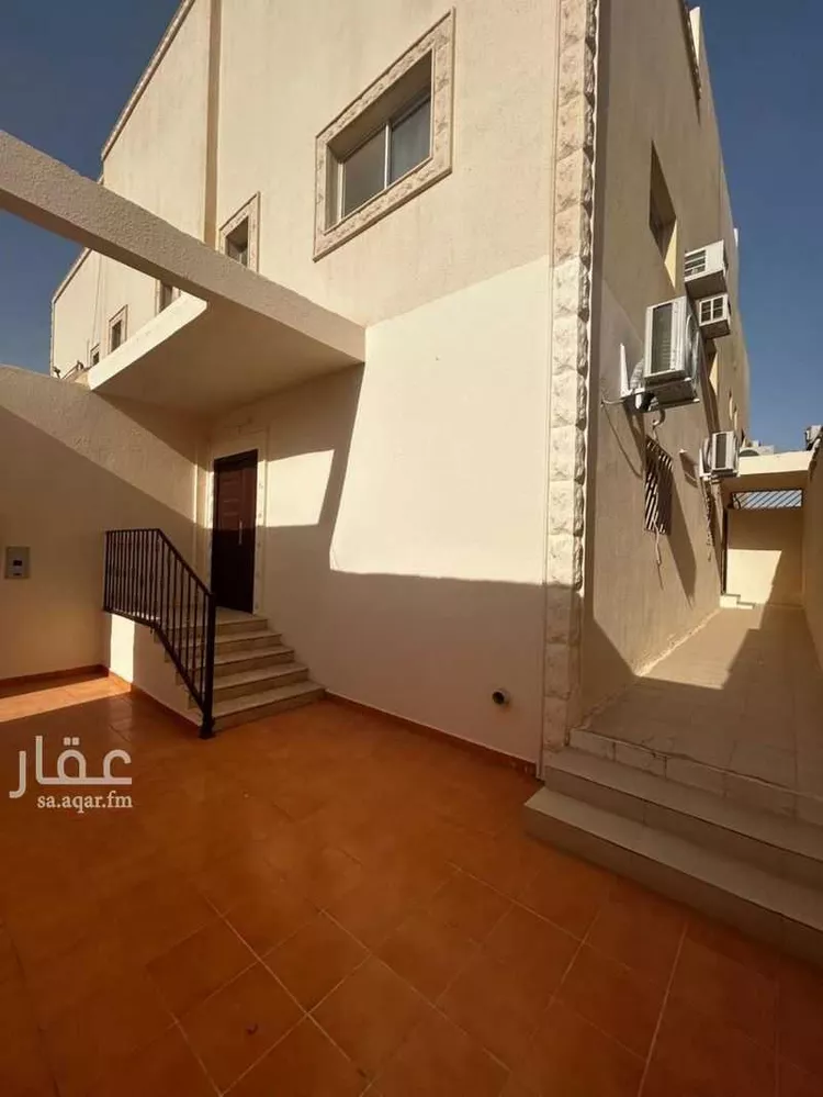 عمارة للإيجار في شارع ابن غيث, حي عرقة, مدينة الرياض, منطقة الرياض