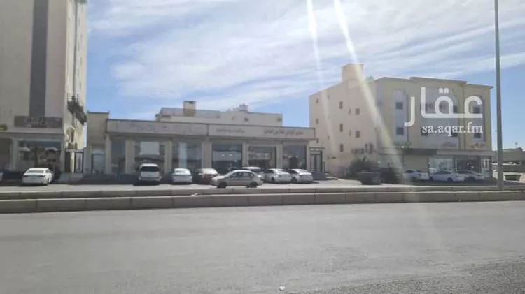 عمارة للبيع في شارع خديجة بنت خويلد, حي الأخضر, مدينة تبوك, منطقة تبوك صورة 2