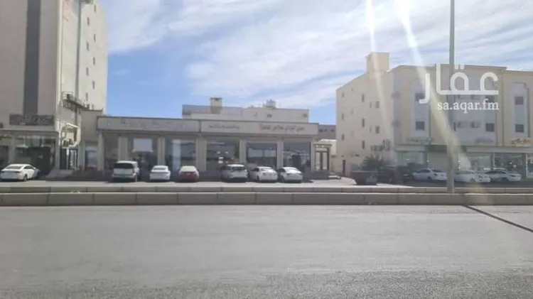عمارة للبيع في شارع خديجة بنت خويلد, حي الأخضر, مدينة تبوك, منطقة تبوك صورة 3
