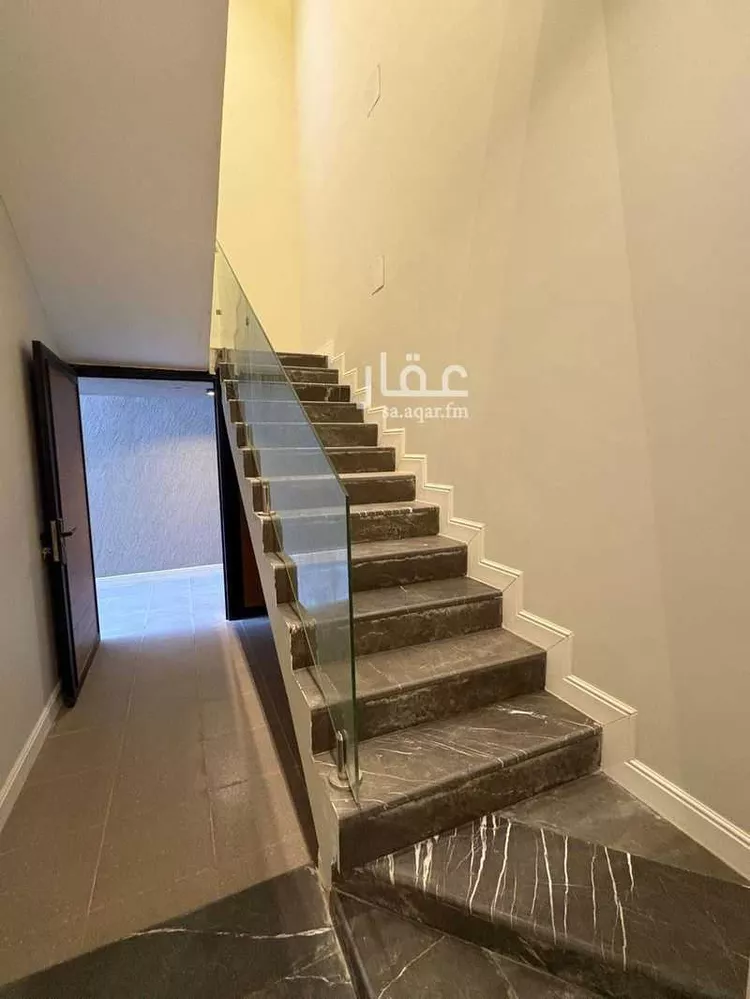 فيلا للبيع في شارع خلف الأحمر, حي المهدية, مدينة الرياض, منطقة الرياض 12