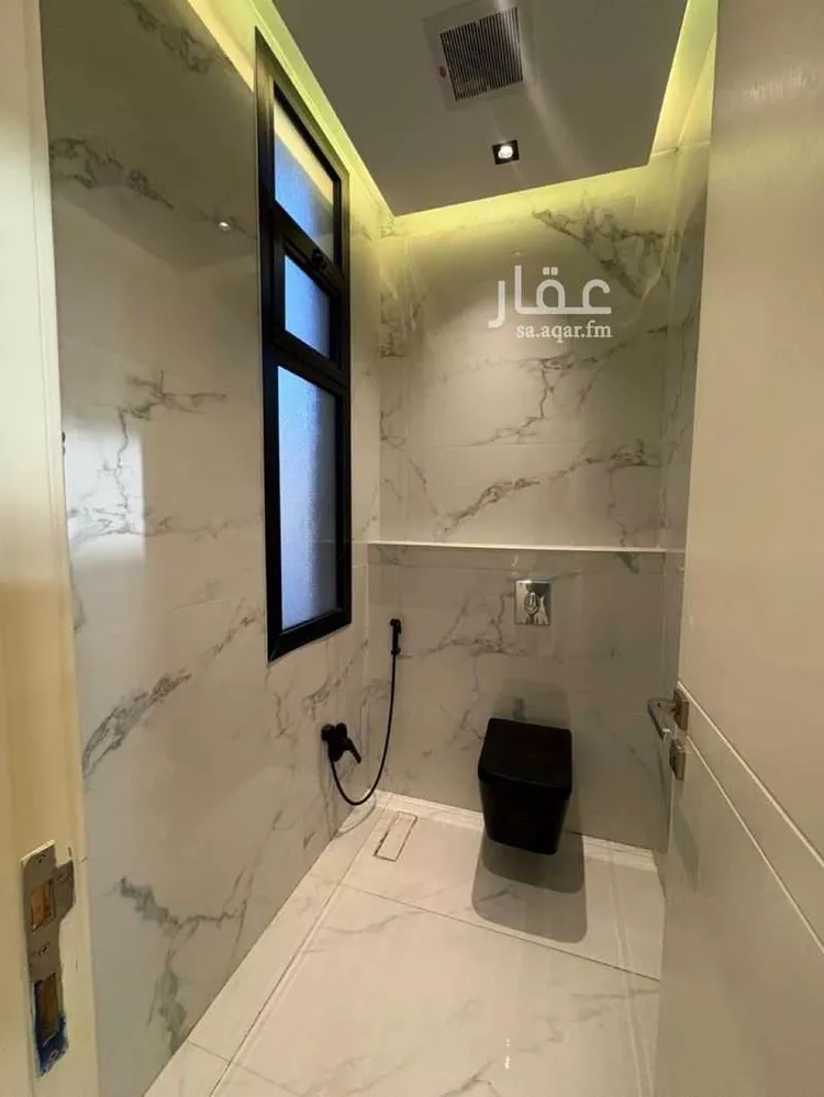 فيلا للبيع في شارع خلف الأحمر, حي المهدية, مدينة الرياض, منطقة الرياض صورة 3