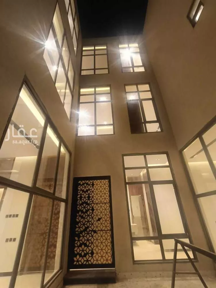 فيلا للبيع في شارع عثمان بن سليمان, حي المهدية, مدينة الرياض, منطقة الرياض صورة 2