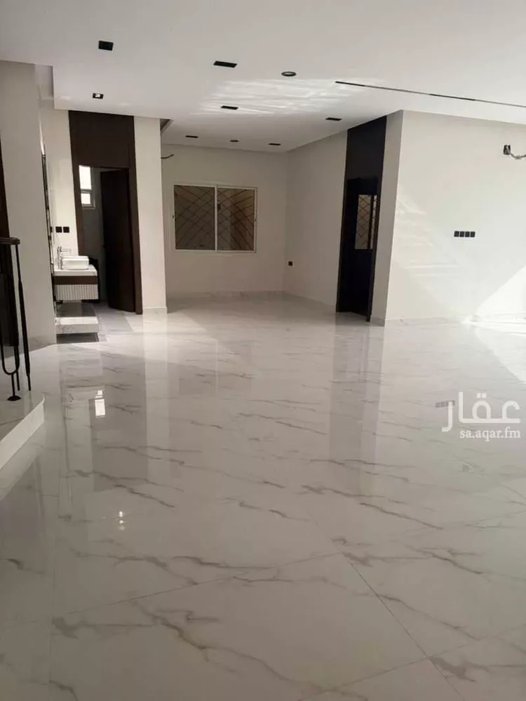 فيلا للبيع في شارع عائشة بنت أبي الفتح, حي المهدية, مدينة الرياض, منطقة الرياض صورة 2