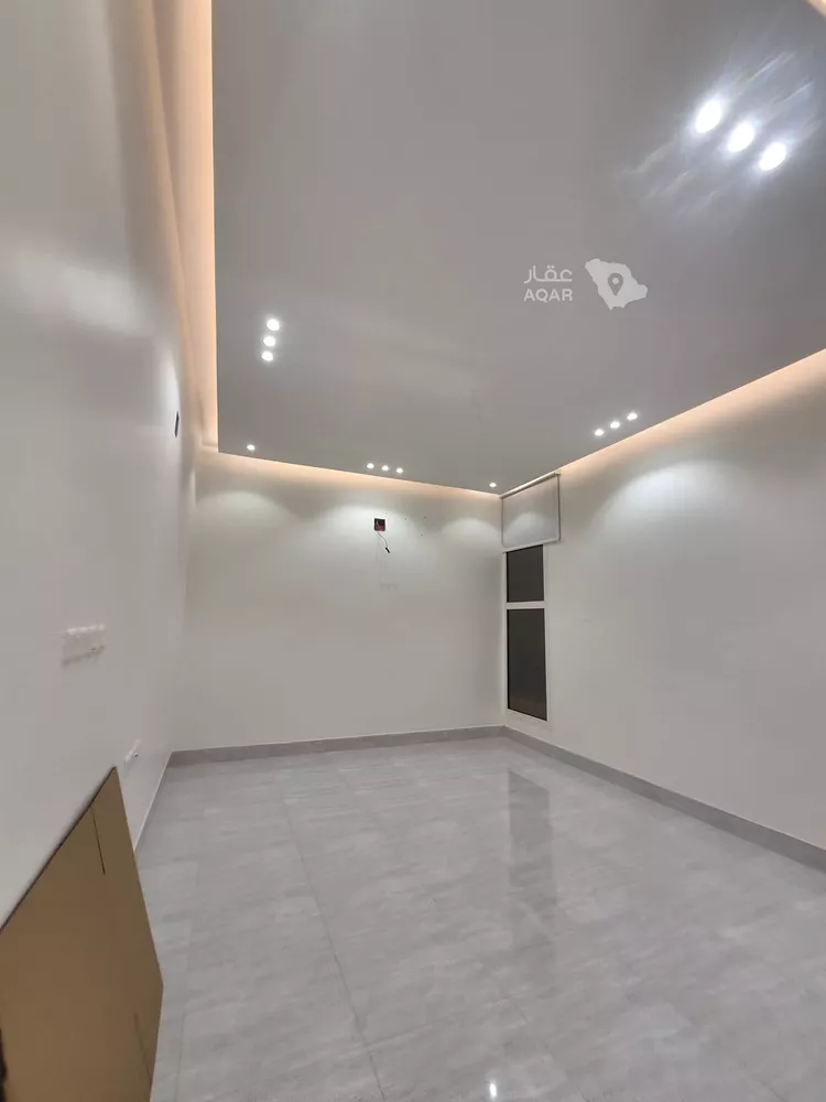 Floor for Rent in Riyadh Al Mahdiyah 2