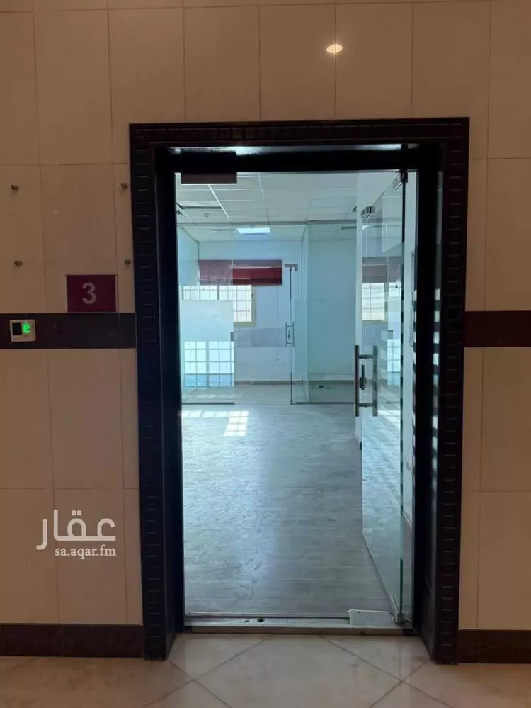 مكتب تجاري للإيجار في شارع الملك عبدالعزيز ابن عبدالرحمن سعود الفرعي, حي الغدير, مدينة الرياض, منطقة الرياض