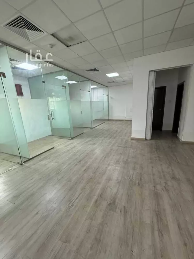 مكتب تجاري للإيجار في شارع الملك عبدالعزيز ابن عبدالرحمن سعود الفرعي, حي الغدير, مدينة الرياض, منطقة الرياض صورة 4