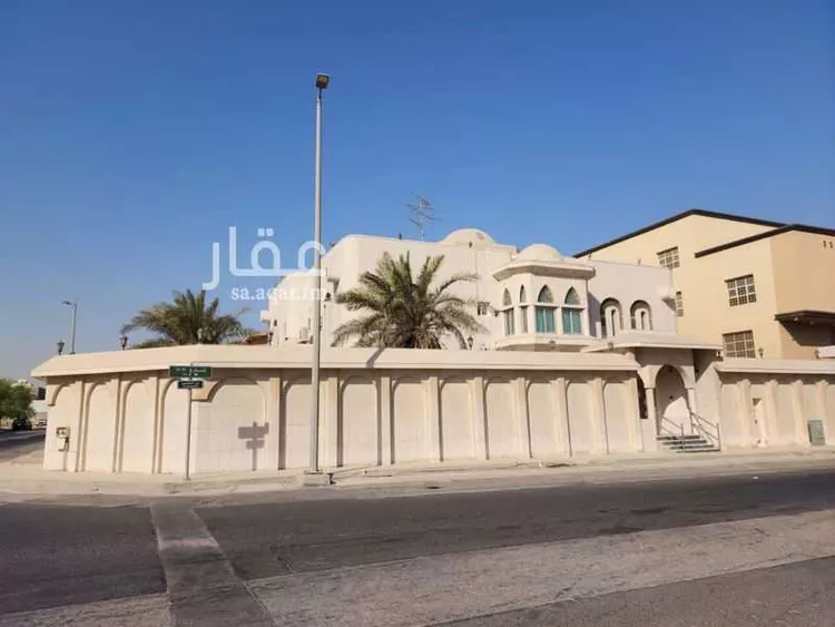 فيلا للبيع في شارع ثمامة بن اثال, حي الجامعيين, مدينة الدمام, المنطقة الشرقية صورة 4