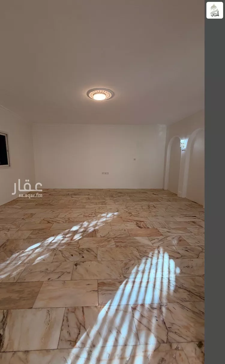 فيلا للبيع في شارع حارثة بن سهل, حي الورود, مدينة الرياض, منطقة الرياض صورة 5