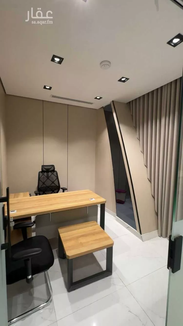 Commercial Office for Rent in Al Khobar Madinat Al Umal صورة 2