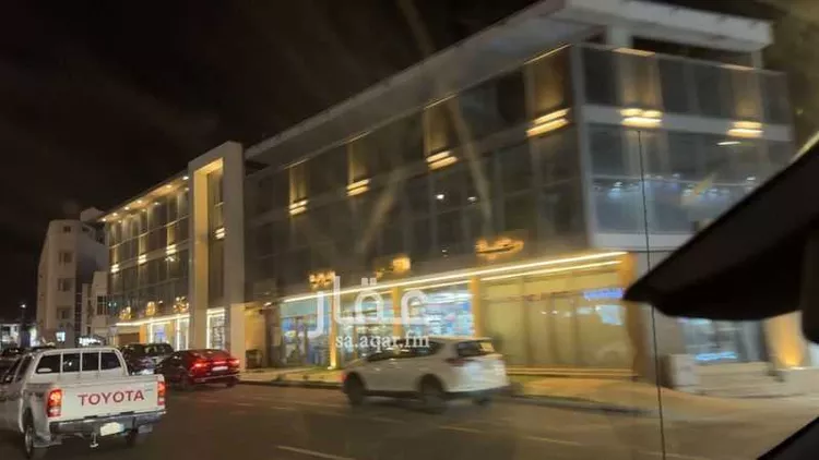 عمارة للإيجار في شارع طريق الملك عبدالعزيز, حي السوق, مدينة الباحة, منطقة الباحة
