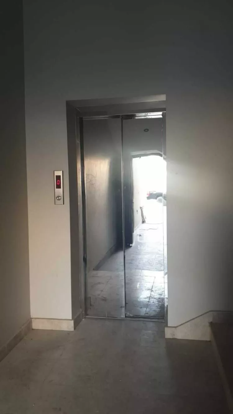 دور للإيجار في شارع عبدالرحمن بن داود, حي الروضة, مدينة الرياض, منطقة الرياض صورة 2