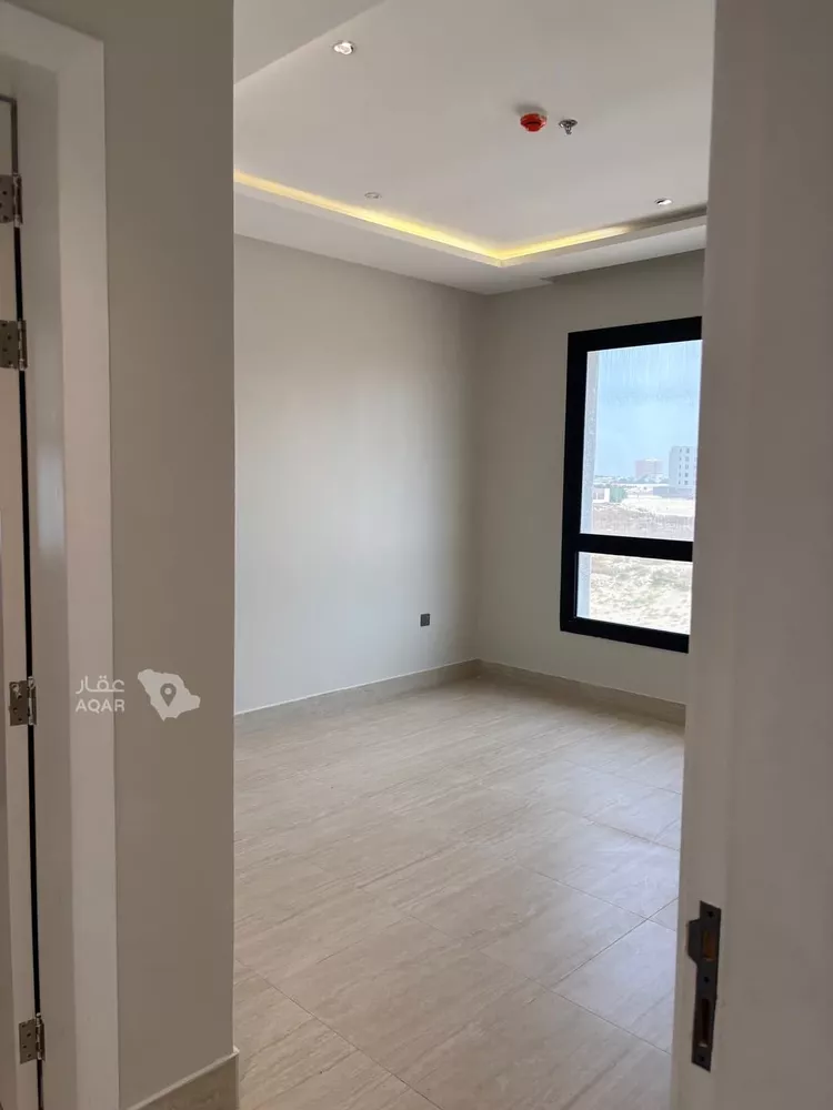 شقة للبيع في شارع مدائن صالح, حي الحمراء, مدينة الخبر, المنطقة الشرقية 3