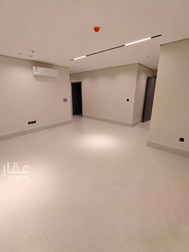 شقة للبيع في شارع الخليل بن احمد, حي الزهور, مدينة الدمام, المنطقة الشرقية صورة 5