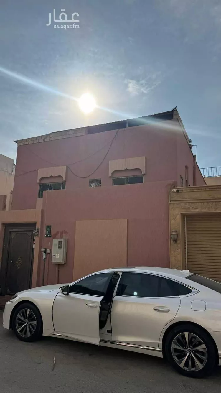 فيلا للبيع في شارع إبراهيم النصير, حي الملز, مدينة الرياض, منطقة الرياض صورة 2