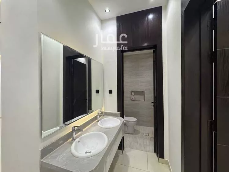 Floor for Rent in Riyadh Al Janadriyah صورة 3