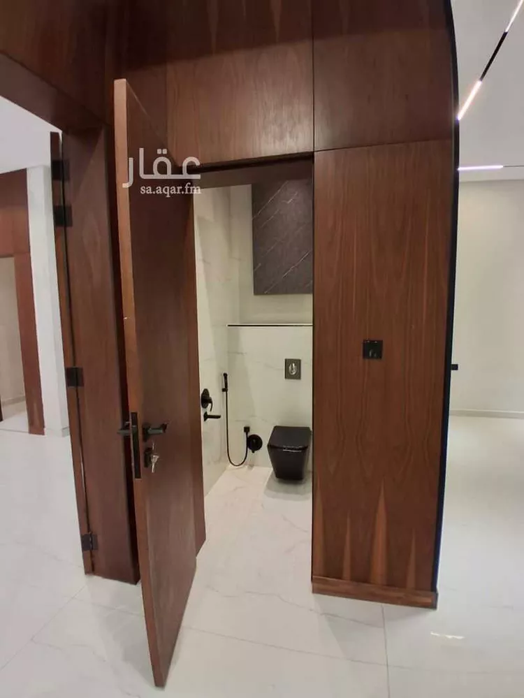 فيلا للإيجار في شارع جلال الدين المحلي, حي غرناطة, مدينة الرياض, منطقة الرياض 14