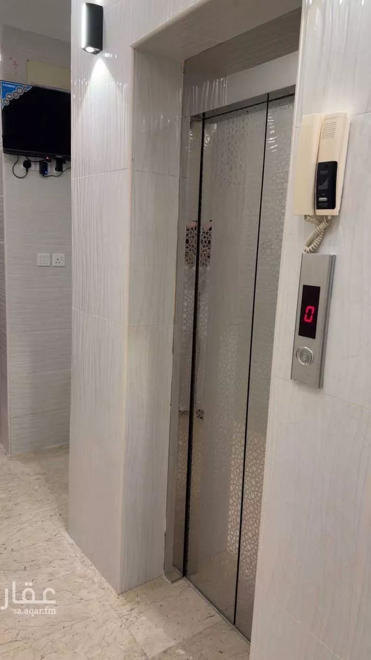 عمارة للبيع في شارع الاخلاص, حي العقربية, مدينة الخبر, المنطقة الشرقية صورة 2