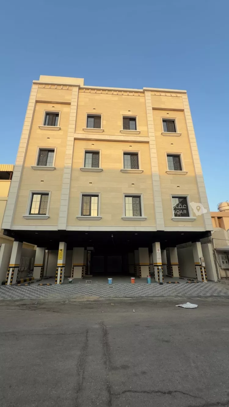 Building for Sale in Al Khobar Al Aqrabiyah