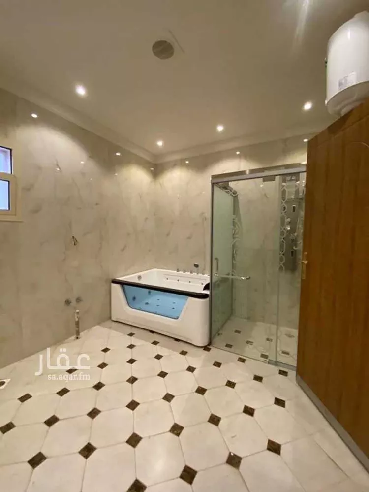 فيلا للبيع في شارع عبدالوهاب ابن عيسى الفارسي, حي الرانوناء, مدينة المدينة المنورة, منطقة المدينة المنورة 7
