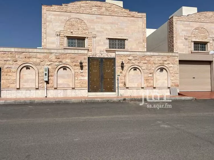فيلا للبيع في شارع عبدالوهاب ابن عيسى الفارسي, حي الرانوناء, مدينة المدينة المنورة, منطقة المدينة المنورة 9