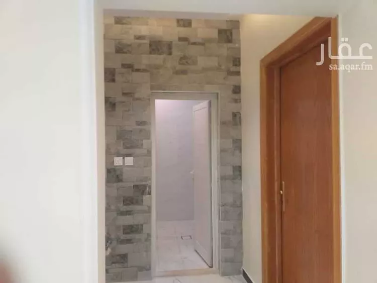 شقة للإيجار في  صورة 2