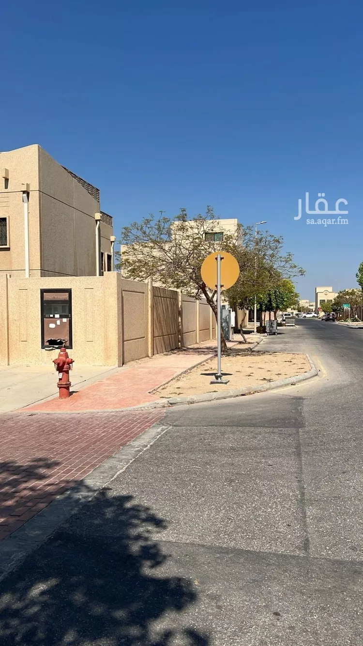 فيلا للبيع في شارع شارع القبلتين, حي جلمودة, مدينة مدينه الجبيل الصناعيه, المنطقة الشرقية صورة 3
