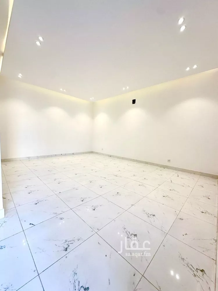 فيلا للبيع في شارع إسماعيل بن أبي اليسر, حي العارض, مدينة الرياض, منطقة الرياض صورة 3