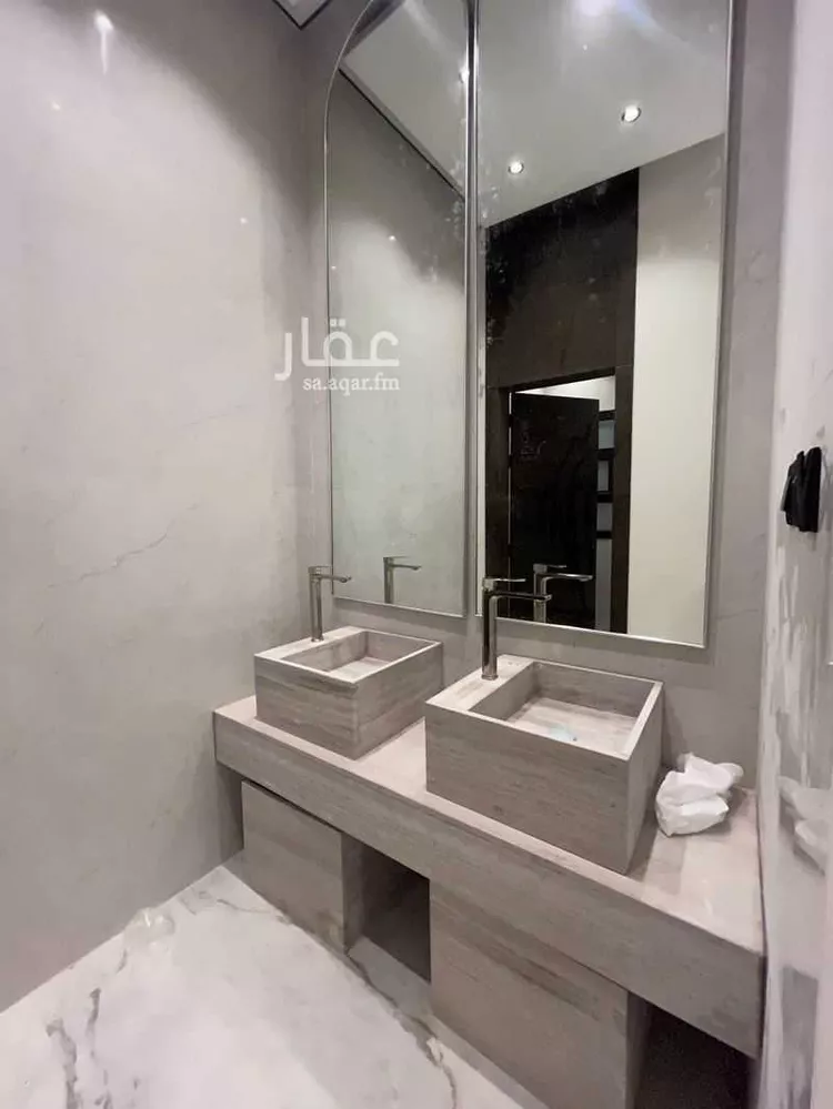 فيلا للإيجار في شارع داود الأصبهاني, حي المهدية, مدينة الرياض, منطقة الرياض 15