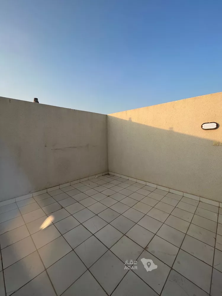 شقة للإيجار في شارع أحمد الكازروني, حي المهدية, مدينة الرياض, منطقة الرياض 4