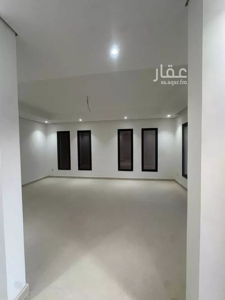 فيلا للإيجار في شارع الامير فيصل بن بندر بن عبدالعزيز الفرعي ، حي مطار الملك خالد الدولي ، الرياض ، منطقة الرياض صورة 2