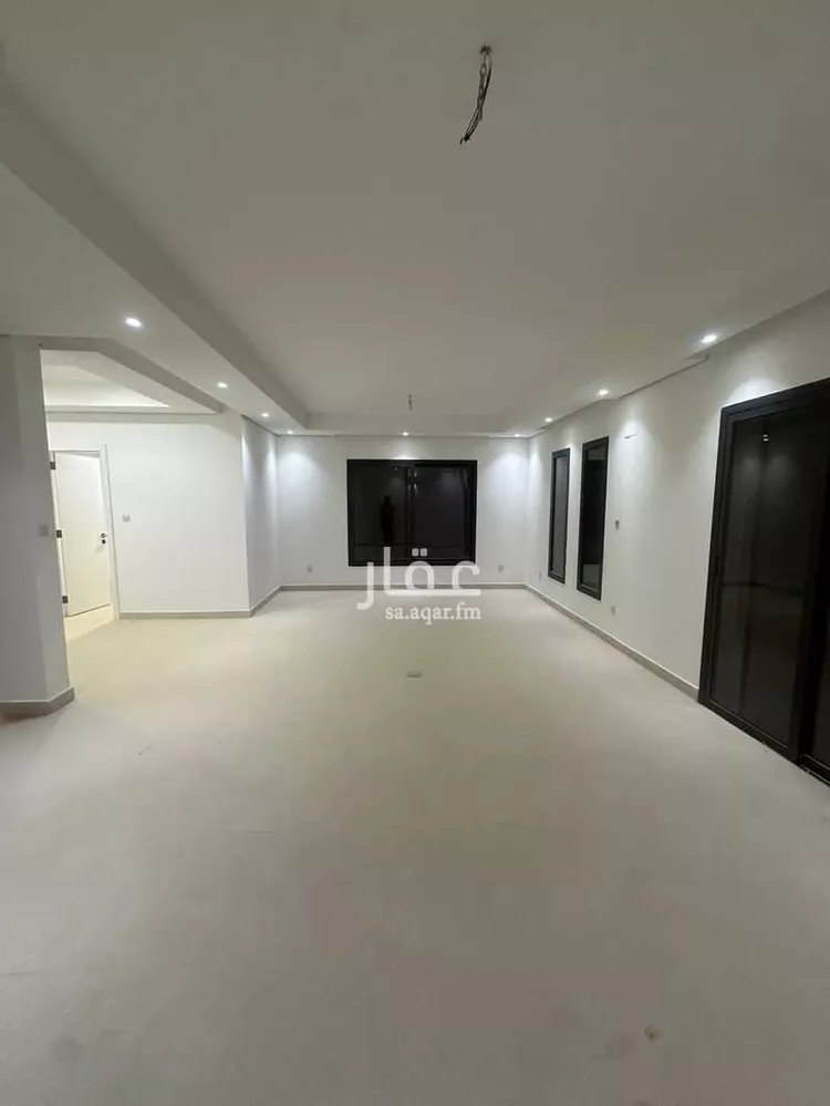 فيلا للإيجار في شارع الامير فيصل بن بندر بن عبدالعزيز الفرعي ، حي مطار الملك خالد الدولي ، الرياض ، منطقة الرياض صورة 4
