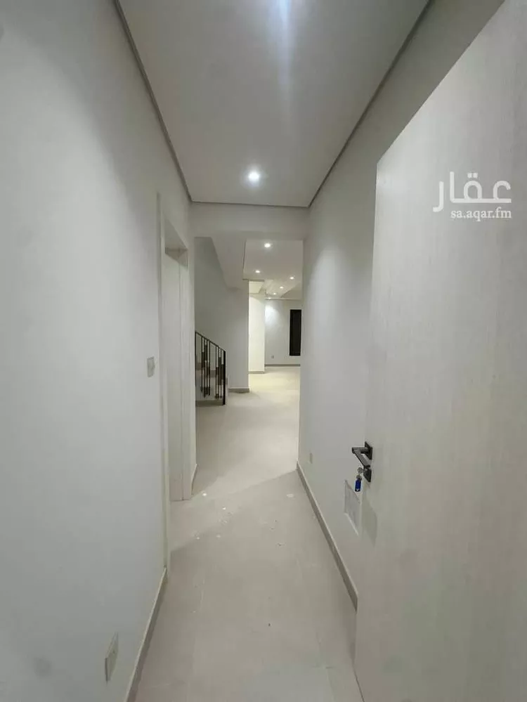 فيلا للإيجار في شارع الامير فيصل بن بندر بن عبدالعزيز الفرعي ، حي مطار الملك خالد الدولي ، الرياض ، منطقة الرياض صورة 3