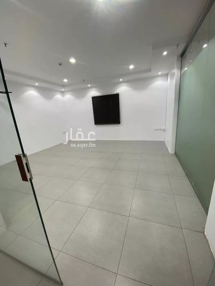 مكتب تجاري للإيجار في شارع ابراهيم الجفالي, حي العوالي, مدينة مكة المكرمة, منطقة مكة المكرمة صورة 5