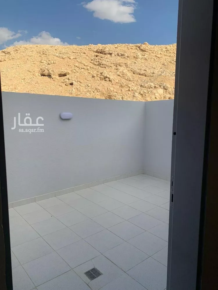 شقة للإيجار في شارع عين هيت, حي الملز, مدينة الرياض, منطقة الرياض صورة 3